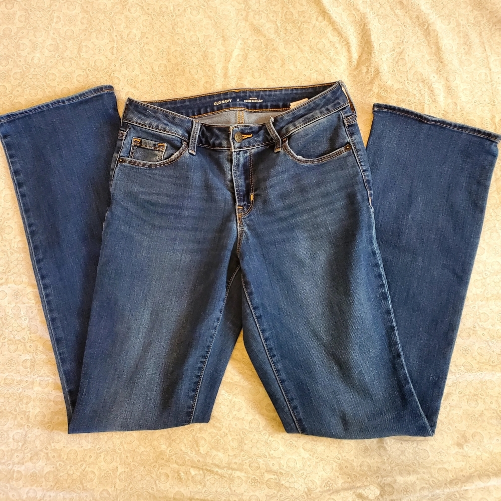 Old Navy size 4 Kicker boot cut mid-rise jeans